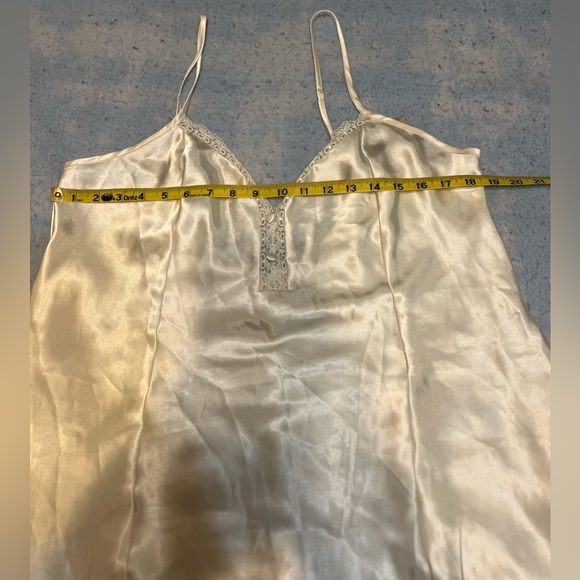 Delicates White Chemise - Picture 6 of 6